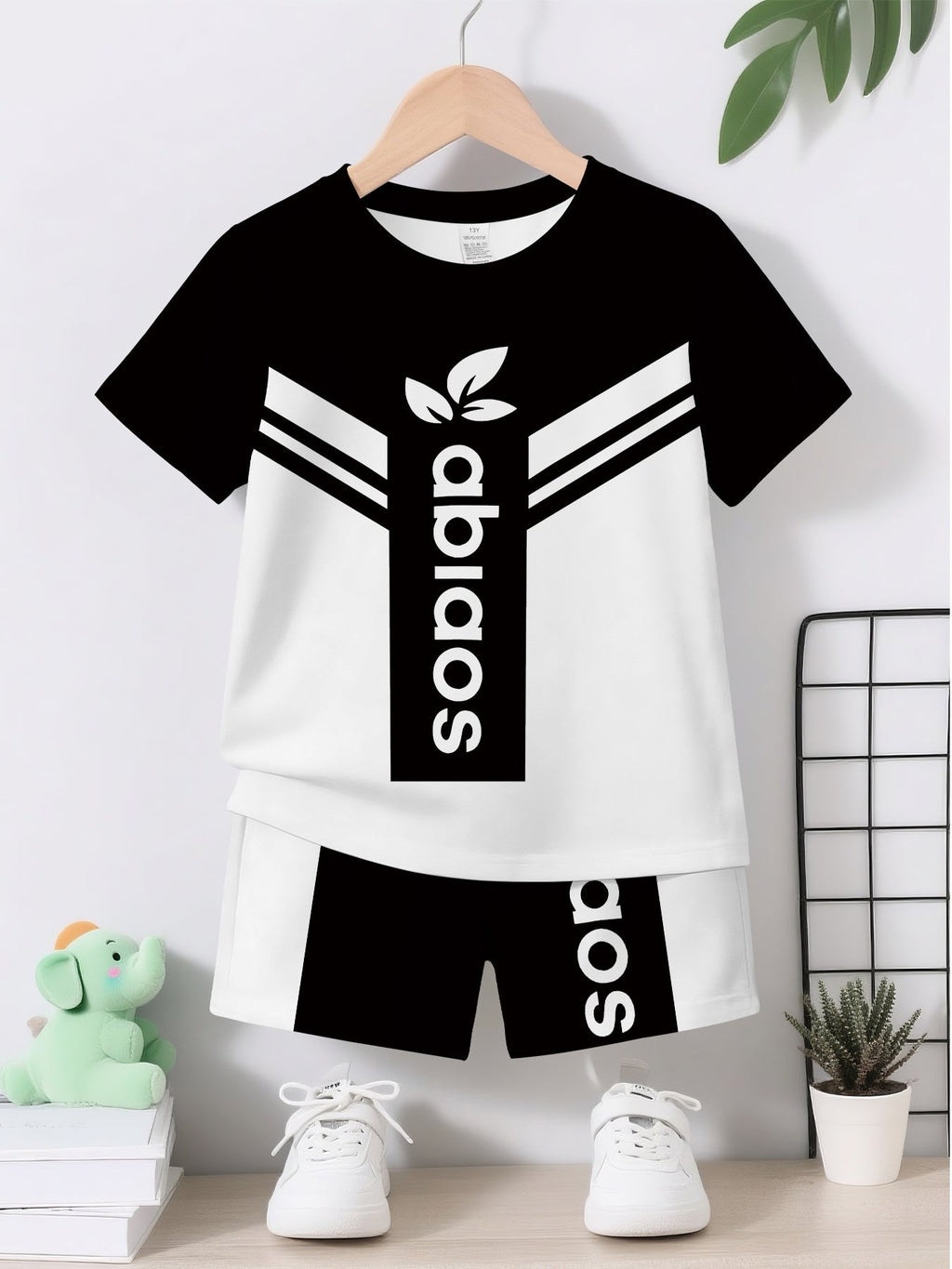 Baby Boys' Color Block T-Shirt and Shorts Set with Bold Letter Graphics for Casual Summer Outfits