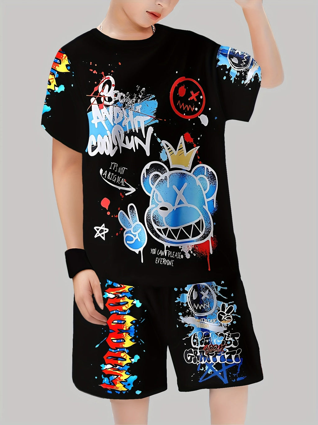 Boys' Black Graphic T-Shirt and Shorts Set with Colorful Graffiti Bear Prints and a Short-Sleeve Crew Neck Top