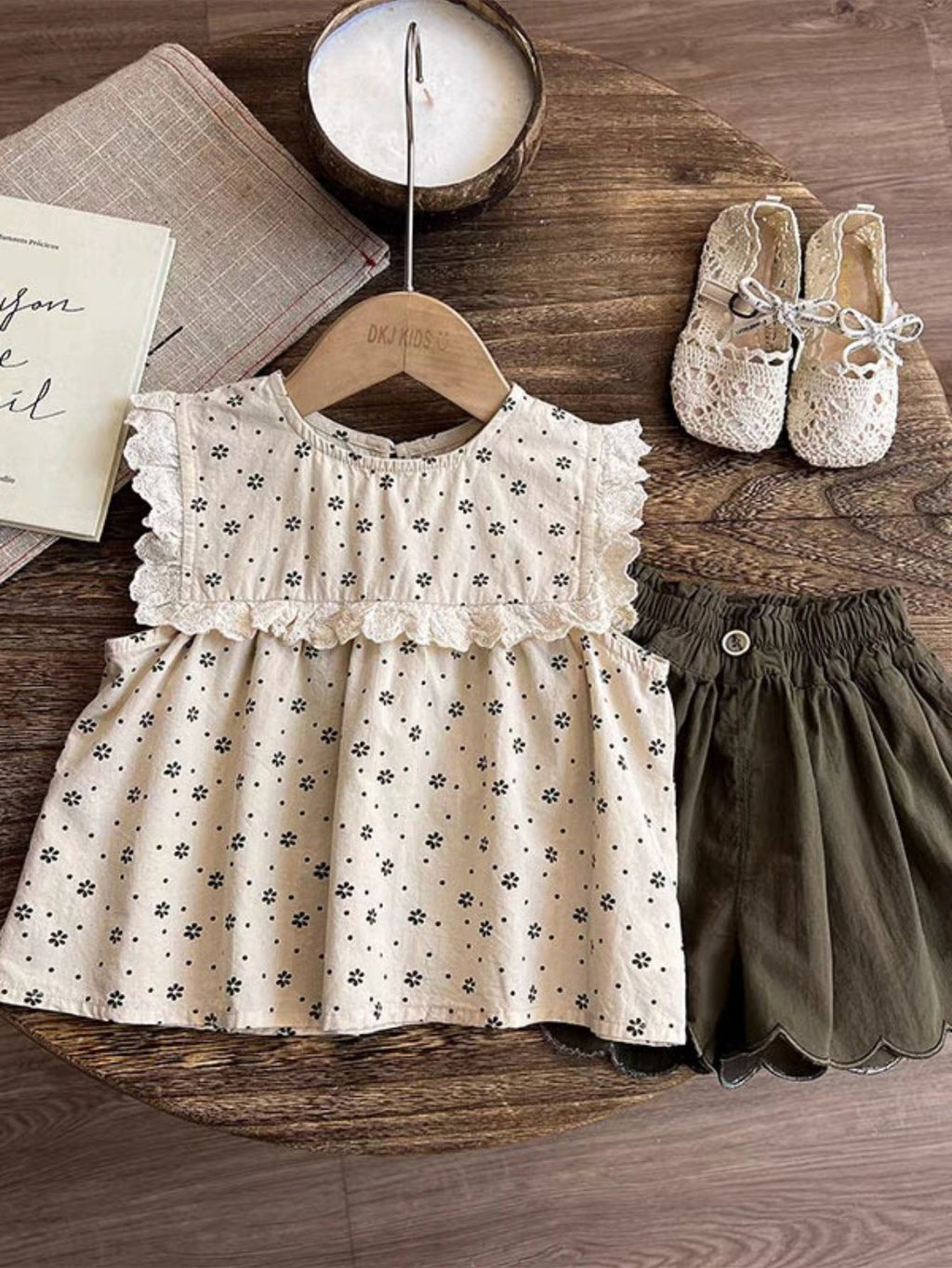 Girls' Floral Shorts Set with Lace-Trimmed Cream Top and Fern Green Ruffled Shorts for Summer Outfits