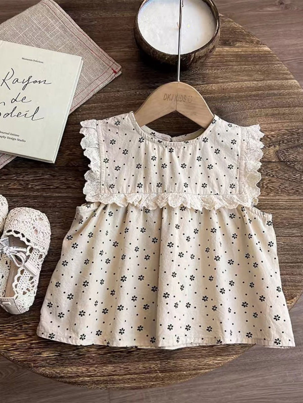 Girls' Floral Shorts Set with Lace-Trimmed Cream Top and Fern Green Ruffled Shorts for Summer Outfits