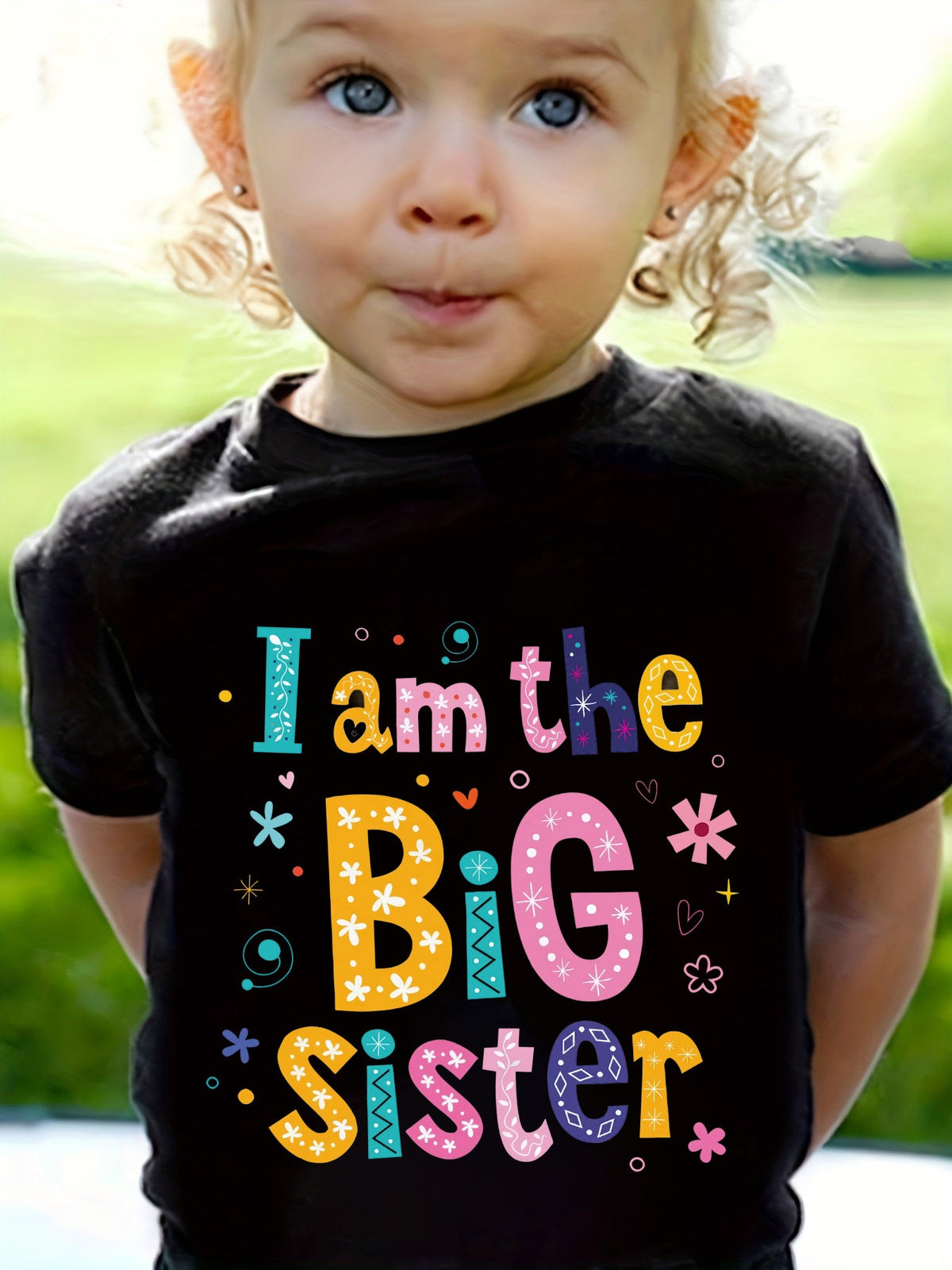 Girls' I Am the Big Sister Cotton T-Shirt in Black with Colorful Lettering for Family Photos and Casual Wear